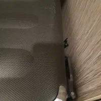 چمدون بزرگ|کیف، کفش، کمربند|شاهینشهر, سعدی شمالی|دیوار