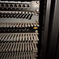 رک تیام همراه سویچ و کابل|مودم و تجهیزات شبکه|اصفهان, پینارت|دیوار