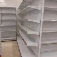 قفسه مغازه خودمحور ایستاده