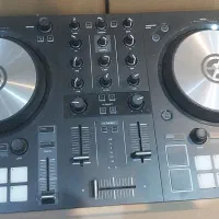 دستگاه دی جی Traktor kontrol s2 کار نکرده