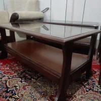 دوعددمیزجلومبلی بزرگ چوب وشیشه