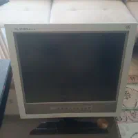 مانیتور الجی با بلند گو ۱۵ اینچ سالم