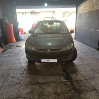 فروش یک دستگاه خودروی ۲۰۶