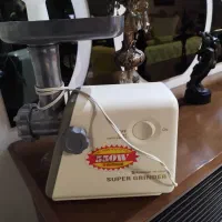 چرخ گوشت اصل ژاپن در حد نو