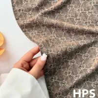 شال برشکا|لباس|قم, باجک یک|دیوار