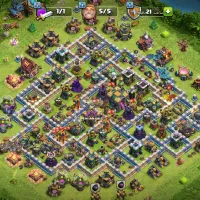 اکانت کلش طاق با اکانت فری فایر تبر نیاد