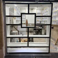 ویترین مغازه فروشی