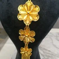 مدال و گردنبند