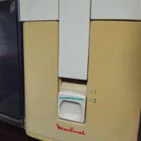 آبمیوه گیری .کاملا سالم