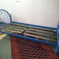 تخت خواب فلزی و لوازم خانگی