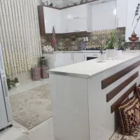 ۱۰۰ متر دوخواب/طبقه اول/نورگیر