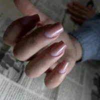 مدل برای کاشت ناخن دست