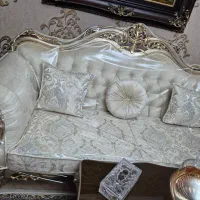 سرویس مبلمان ۷نفره وسه میز و ویترین
