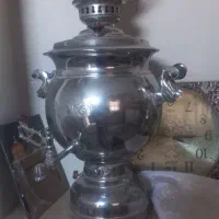 سماورگازی بزرگ وسماوردکوری کوچک برقی وساعت وقوری|سماور، چایساز، قهوهساز|فامنین, |دیوار