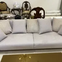 مبل و میز وسط