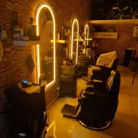 استخدام آرایشگر آقا آزادگان