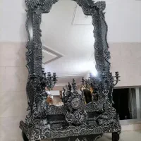 میز ناهار خوری سلطنتی و آینه و شمعدان