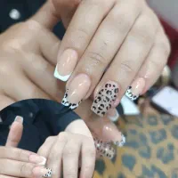 خدمات کاشت ناخن|خدمات آرایشگری و زیبایی|زرندیه, |دیوار