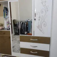 کمدوآیینه درآور