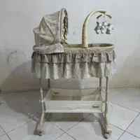 تخت کنار مادر نوزادی simplicity اصل انگلستان