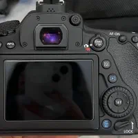 دوربین کنون ۸۰ دی