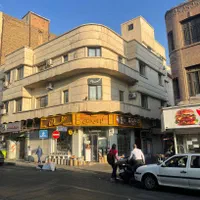 خوابگاه دخترانه نفیس، ده قدمی مترو دروازه دولت
