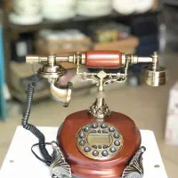 تلفن چوبی سلطنتی
