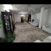 خانه دربست طبقه بالای مغازه برخیابان درب اصفهان