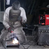 جوشکاری و خردکاری در تاکستان