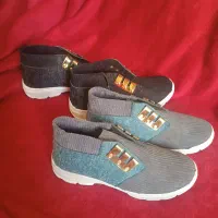 تعدادی کفش|کفش و لباس بچه|بندر گناوه, |دیوار