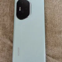 آنر ۳۰۰ پرو خاص و زیبا پرچمدار