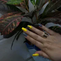 انجام خدمات ناخن|خدمات آرایشگری و زیبایی|خمام, |دیوار