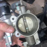 دریچه گاز خودرو