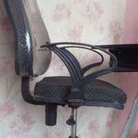 مانیتور با میز کامل  و صندلی گردان|میز تحریر و کامپیوتر|لنگرود, |دیوار