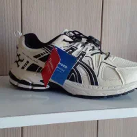 کتونی چینی فقط سایز۳۷،۳۸،۳۹هرکدام یک جفت