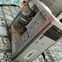 کامپیوتر و کیس و کیبورد