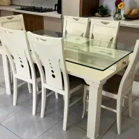 سرویس مبلمان و میزنهارخوری و بوفه