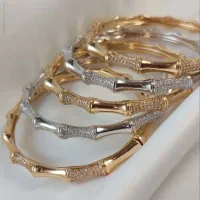 النگو طلا روس
