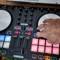 دستگاه دیجی dj
