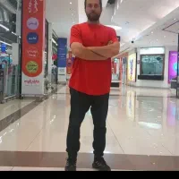 سرایدار متاهل بدون فرزند با سابقه ده ساله