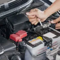 فروش انواع باتری خودرو با گارانتی معتبر