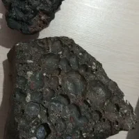 شهاب سنگ جذب آهن ربایی داره