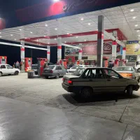 جذب کارگر پمپ بنزین