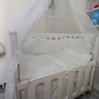 تخت کنار مادر|تخت و صندلی بچه|رباط‌کریم, رباط‌کریم|دیوار
