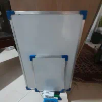 دو عدد تخته وایت برد، به همراه تخته پاک کن، ماژیک