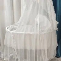 گهواره ثابت و متحرک کنار تخت مادر