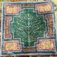 کوسن با رویه فرش