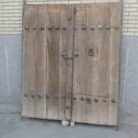 درب قریمی کرسی و چرخه آب قدیمی