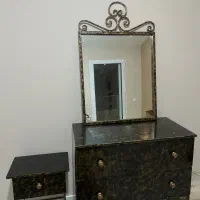 میز و آینه و پاتختی اتاق خواب|تخت و سرویس خواب|ساری, |دیوار