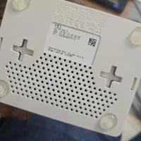 روتر میکروتیک hEX RB750Gr3 کاملا سالم و تمیز